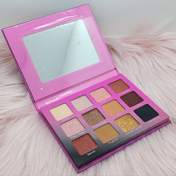 NWT Violet Voss Pinky Promise Eye Shadow Palette - Picture 8 of 10